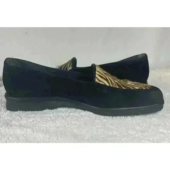 STUART Weitzman Palomino Zebrette Black Suede & Pony Hair Loafers Womens 8 - Picture 8 of 16
